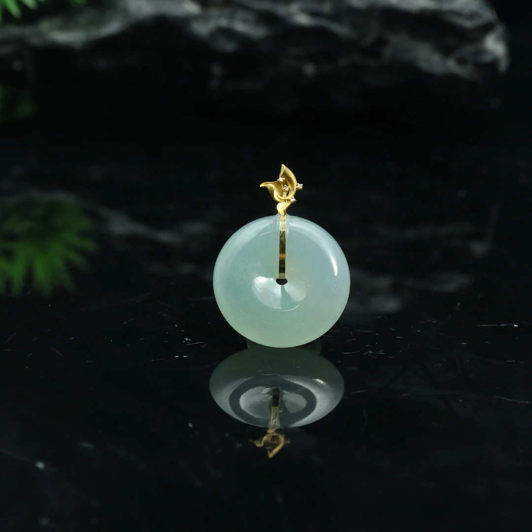 FC65天然缅甸翡翠A货18k平安扣/401237/保利厦门拍卖