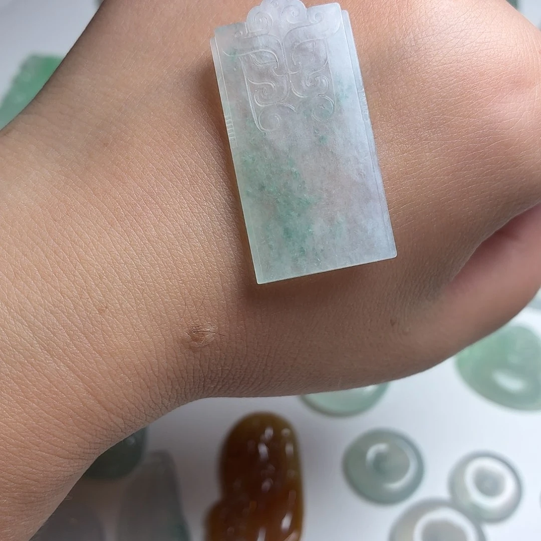 颈饰未镶嵌翡翠缅甸天然翡翠A货