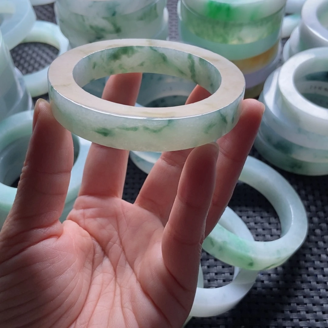 未镶嵌手镯定制翡翠楠**运
