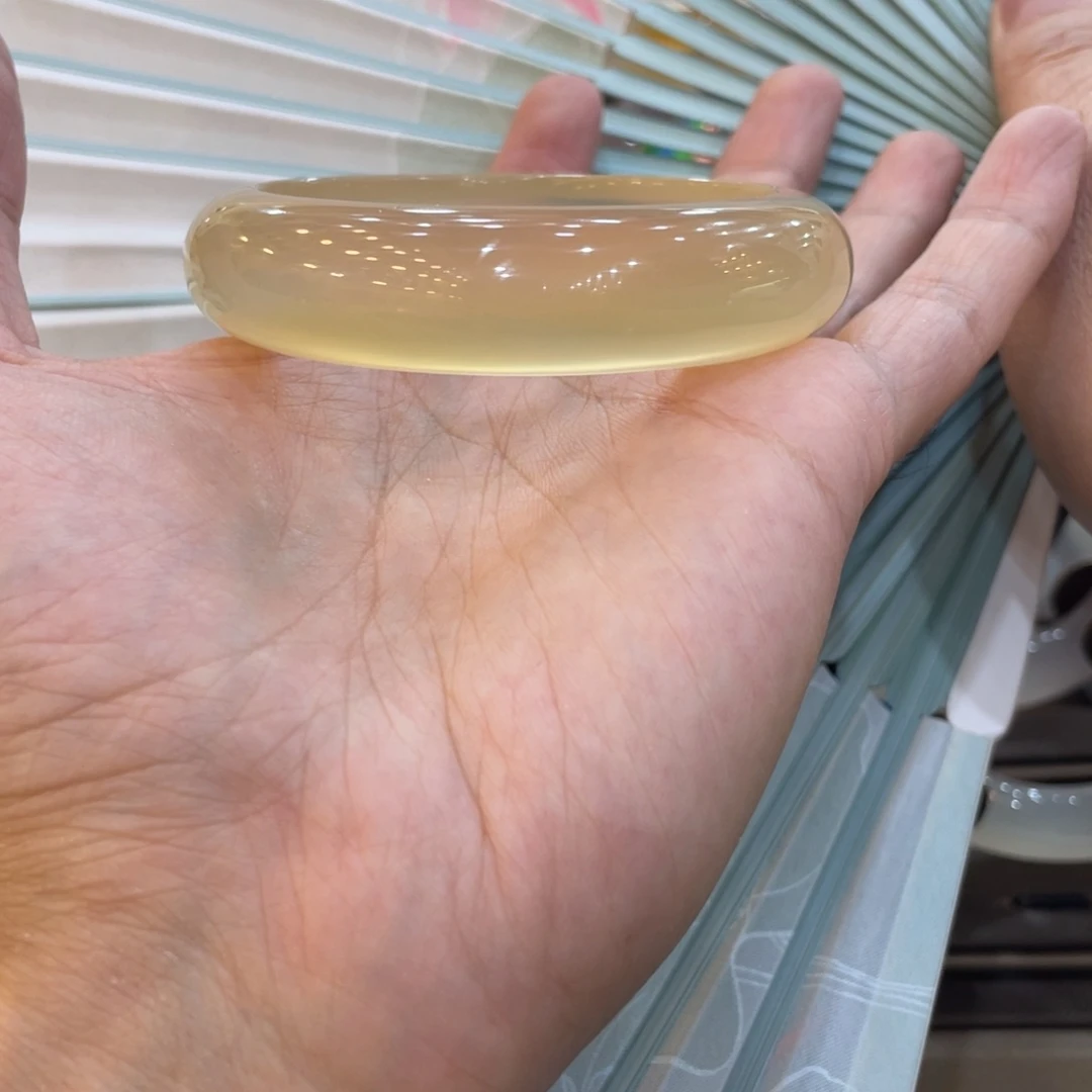 玛瑙/玉髓手镯未镶嵌雅****姐