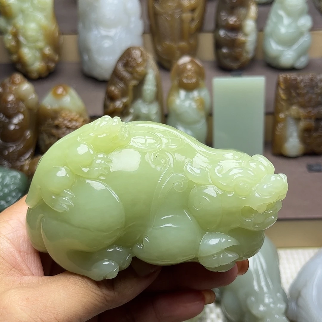 事***意和田玉未镶嵌颈饰