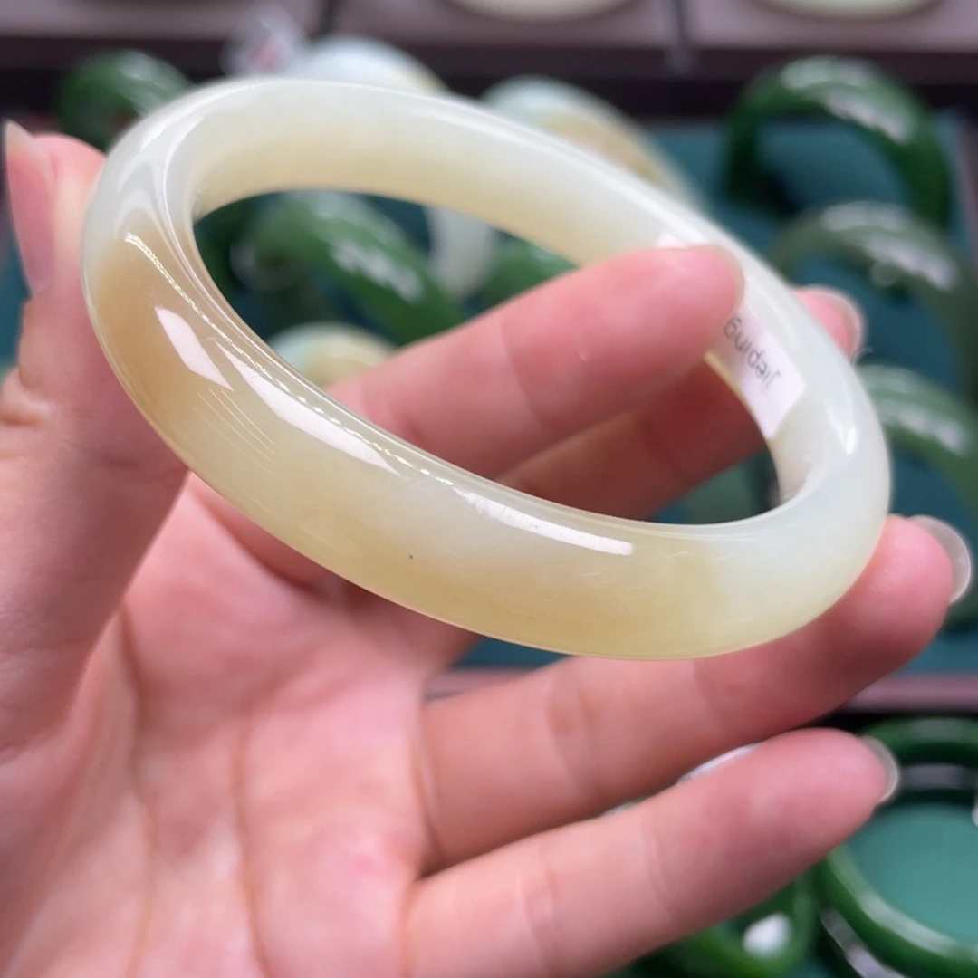 和田玉未镶嵌手镯5455