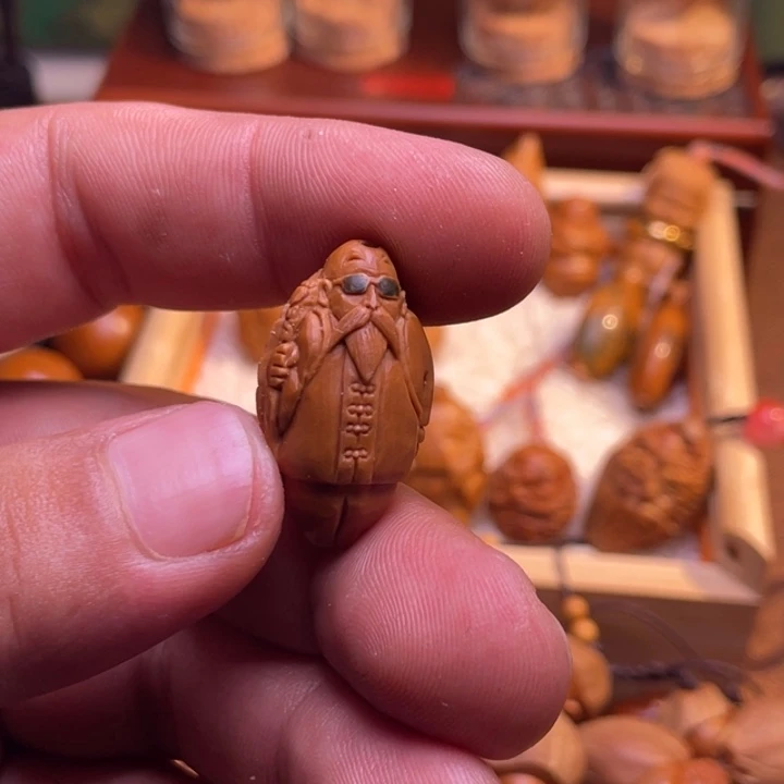 橄榄核吊坠丨***灬龟仙人