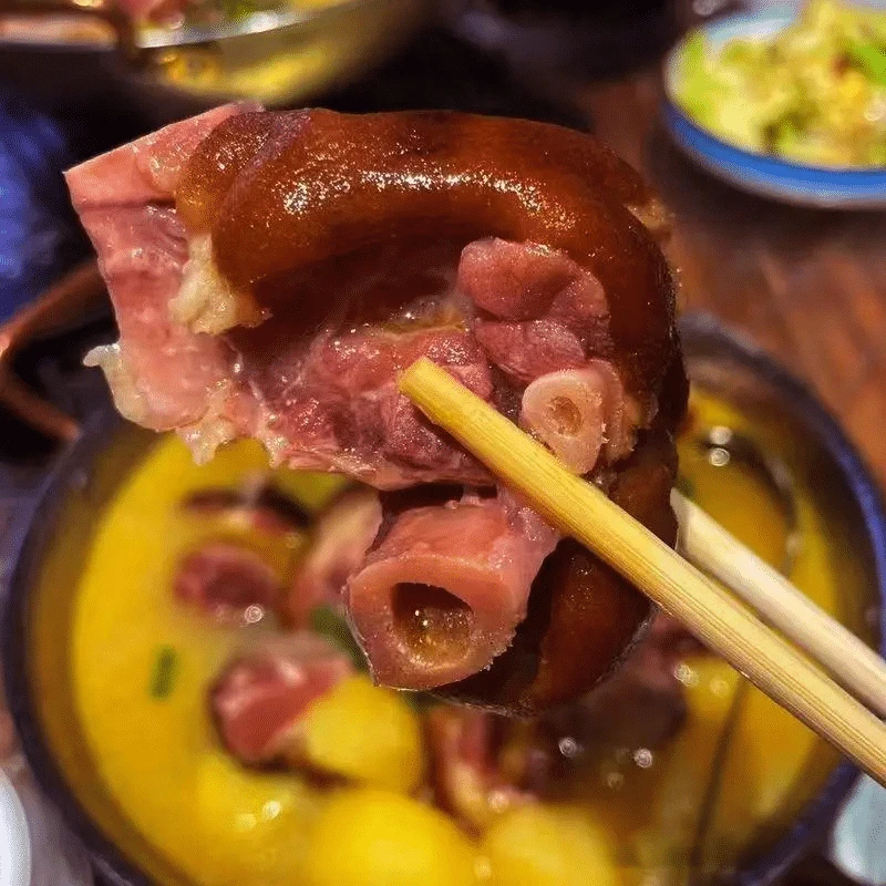 腊猪脚茶树茶壳熏制