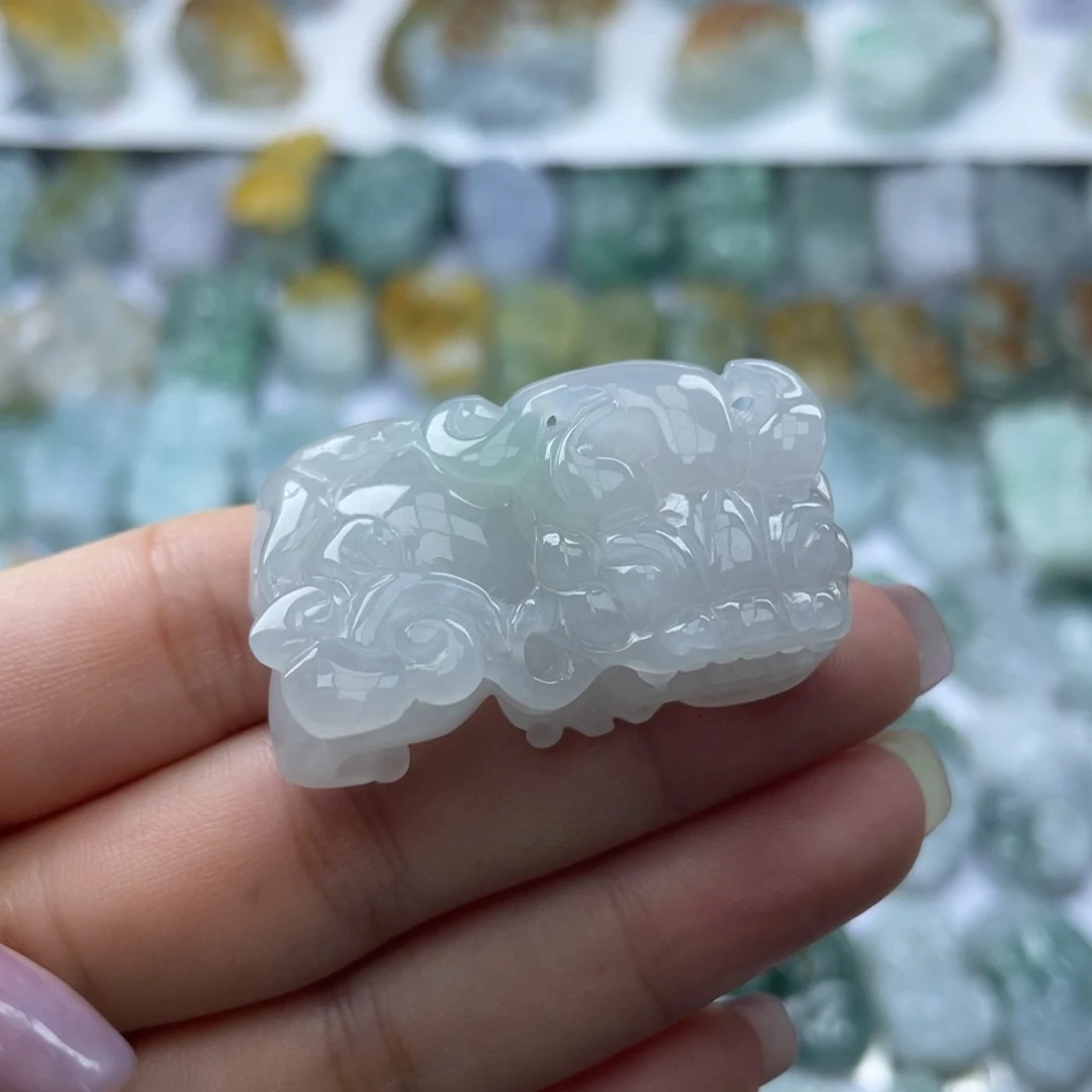 颈饰未镶嵌翡翠貔貅