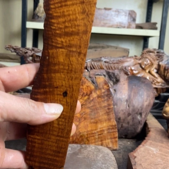 黄花梨/降香黄檀岩*隼海黄118克