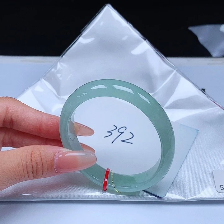 翡翠手镯未镶嵌56+贵妃