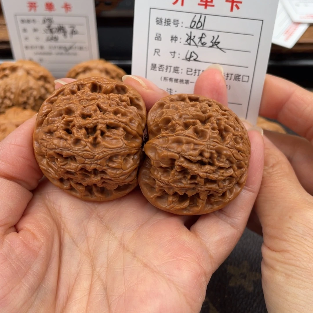 吊坠桃核文玩核桃