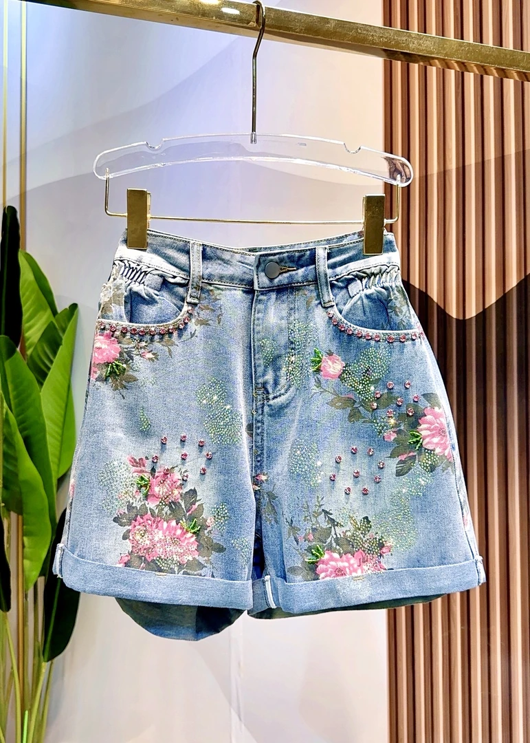 【花牛短裤】创意设计师刺绣洗水工艺夏季牛仔短裤