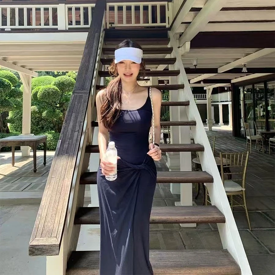 腰间扭结设计心机显瘦针织连衣裙女春修身内搭吊带长裙