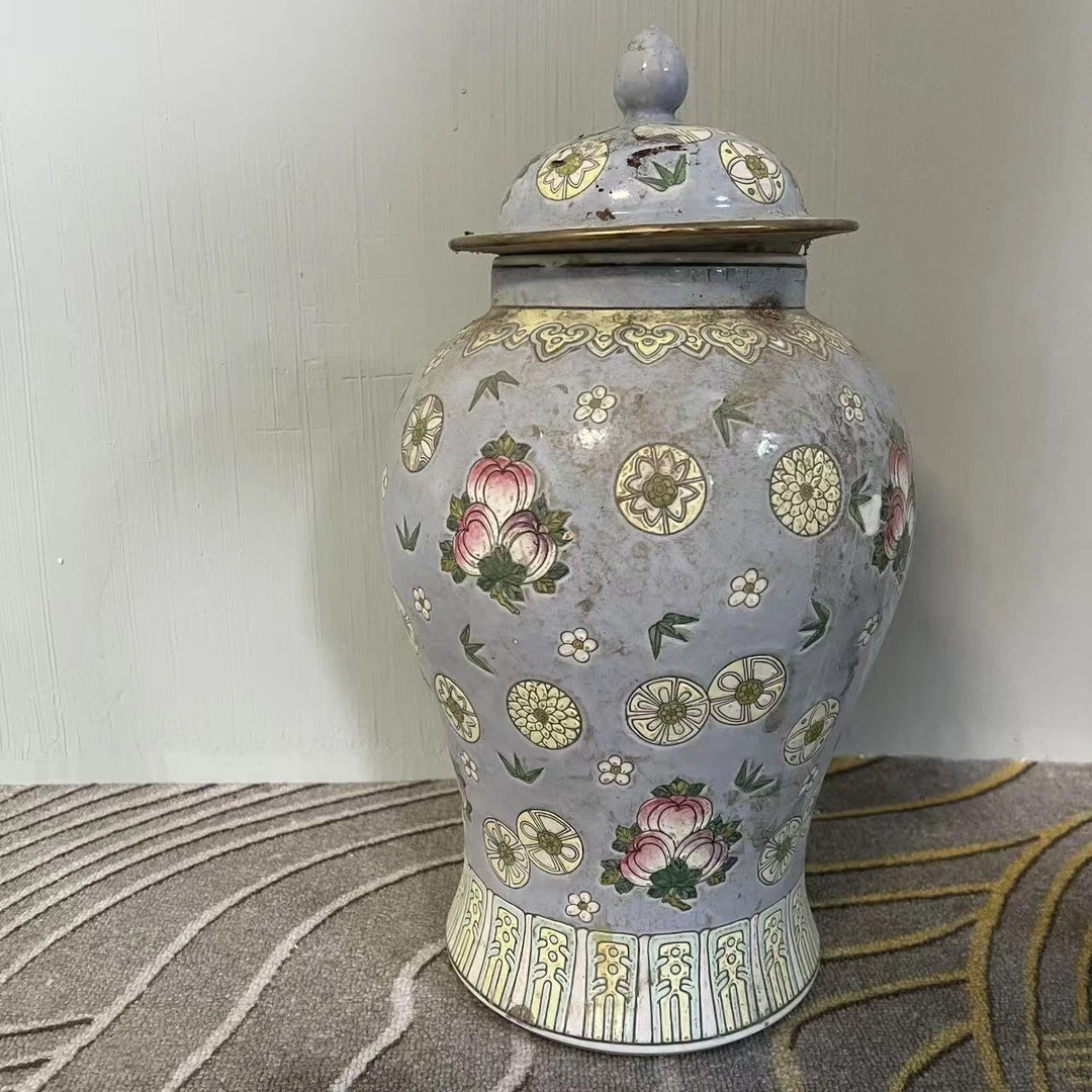 F520珐琅彩花卉纹罐