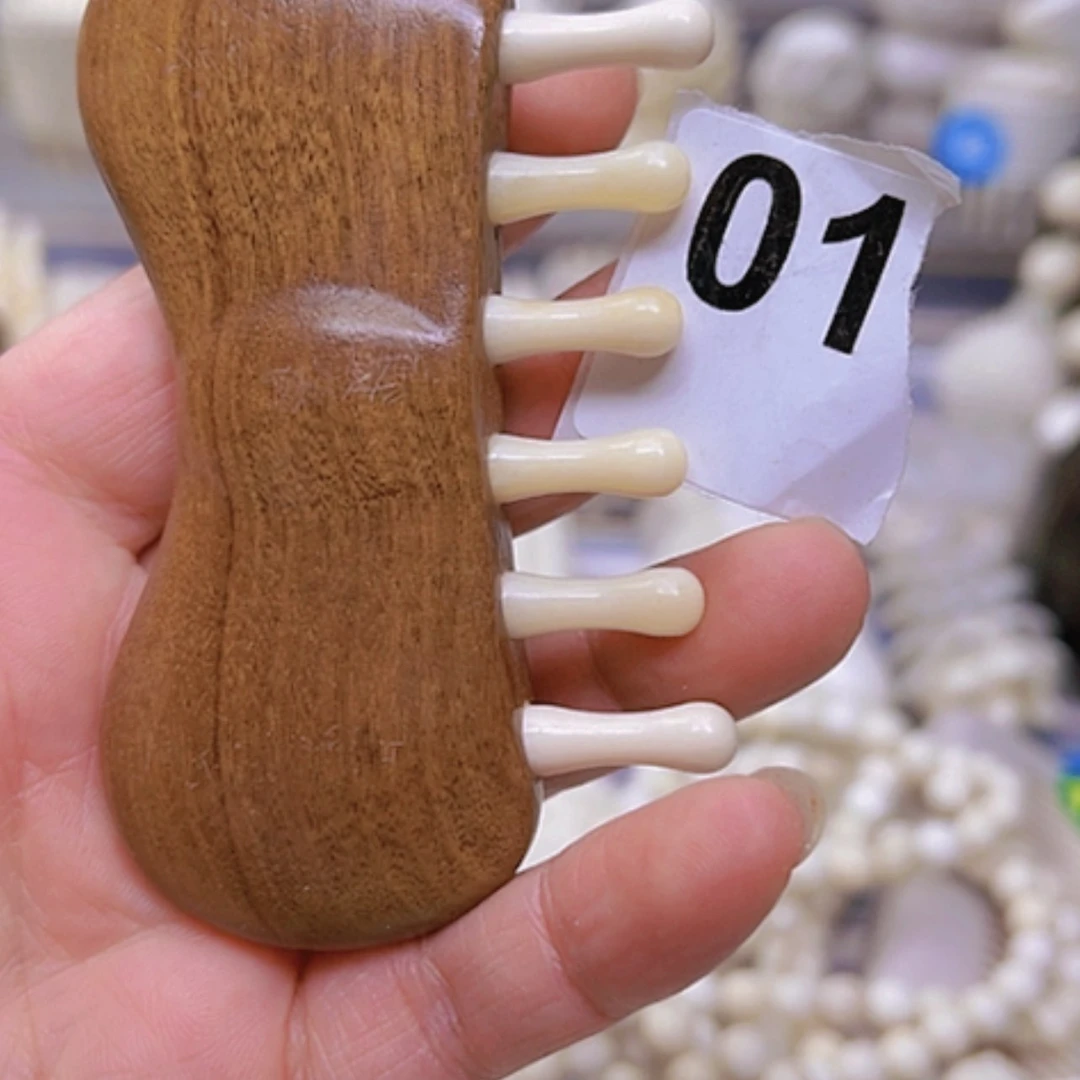 【闪购商品】砖雕鹿角木头特价处理微瑕