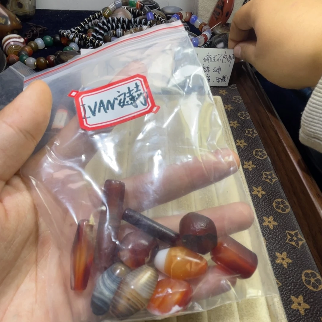 I***赫玛瑙/玉髓未镶嵌珠宝半成品