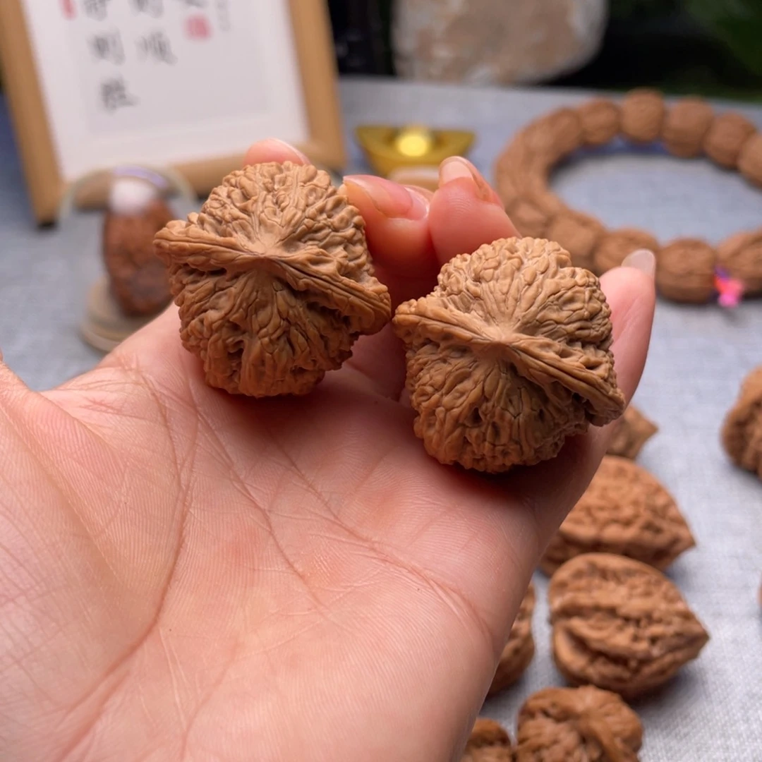 桃核把件全品承德密纹