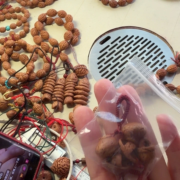 苹***道桃核吊坠桃核手工制作工艺