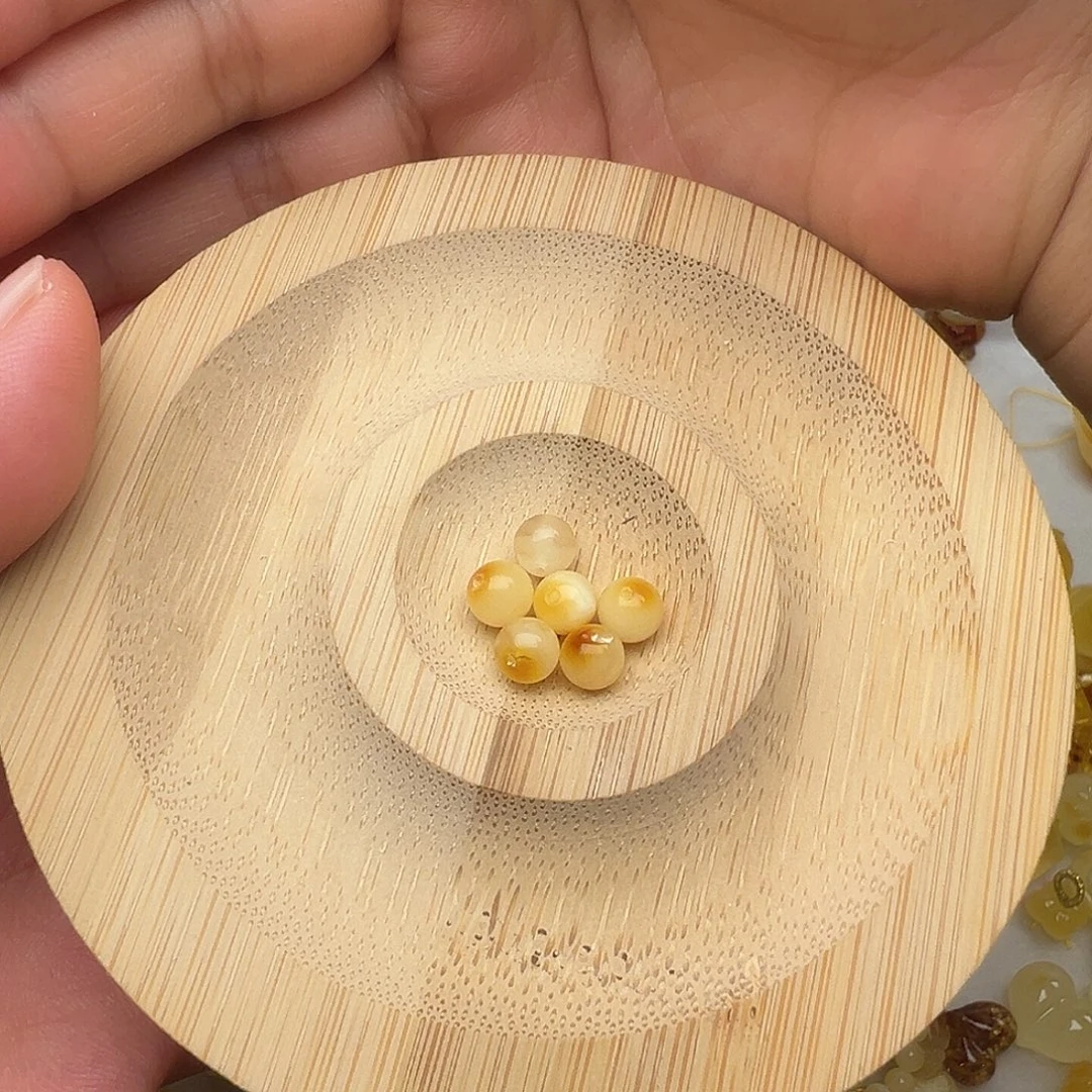 甜***韵蜜蜡未镶嵌颈饰散珠