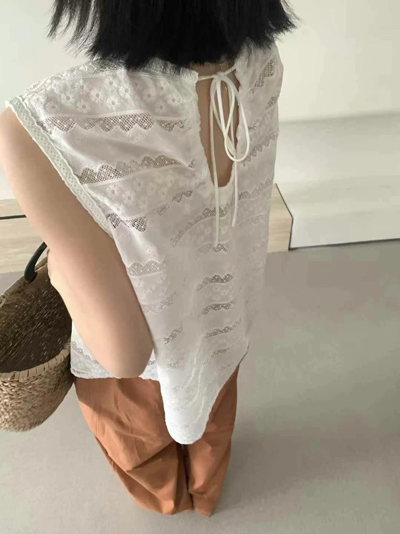 卡蔓诗2025夏季新款韩系圆领蕾丝重工系带无袖背心上衣女