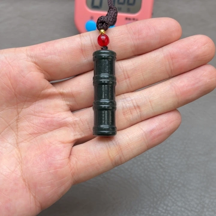 白***风和田玉未镶嵌挂件