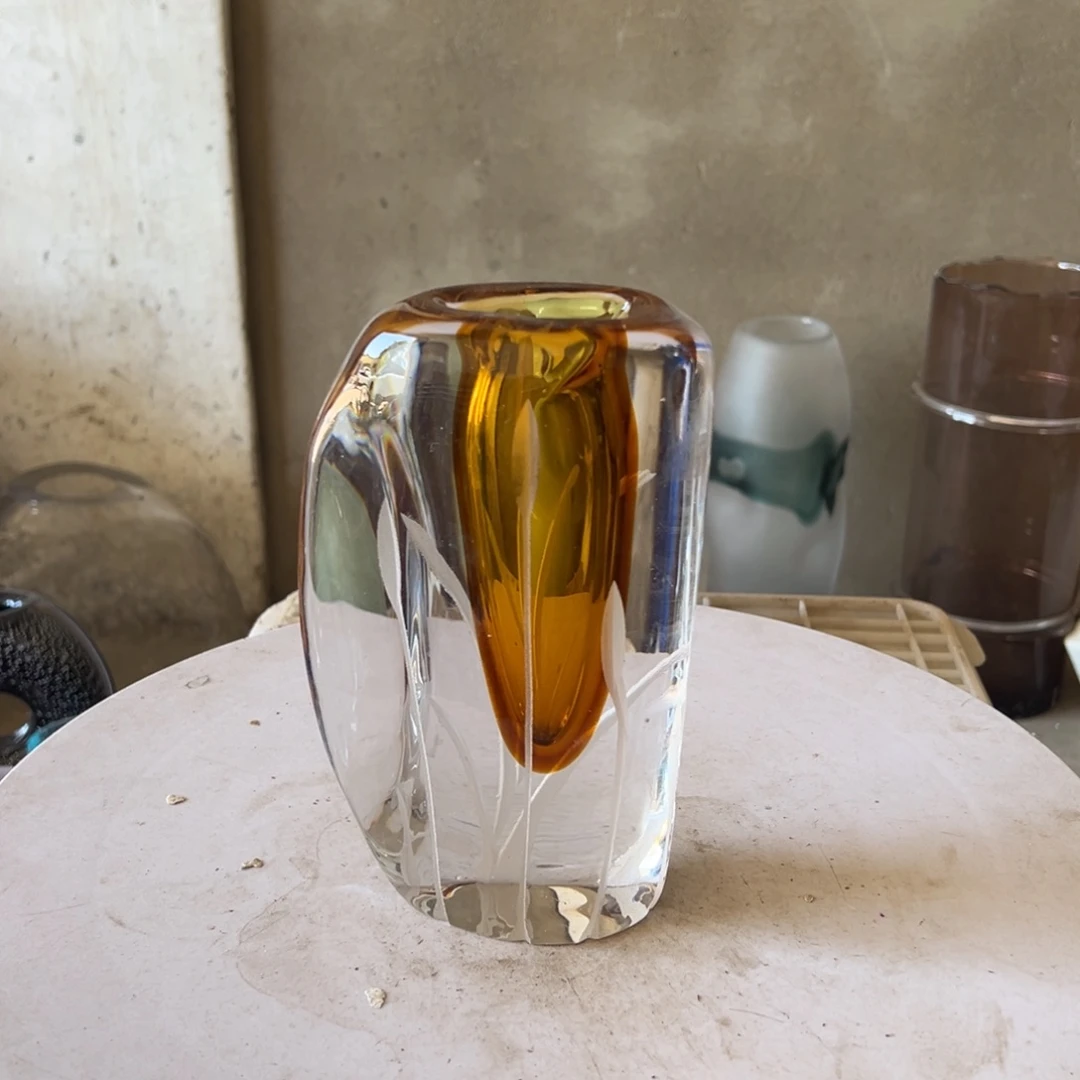 弘扬琉璃花器微瑕高度20