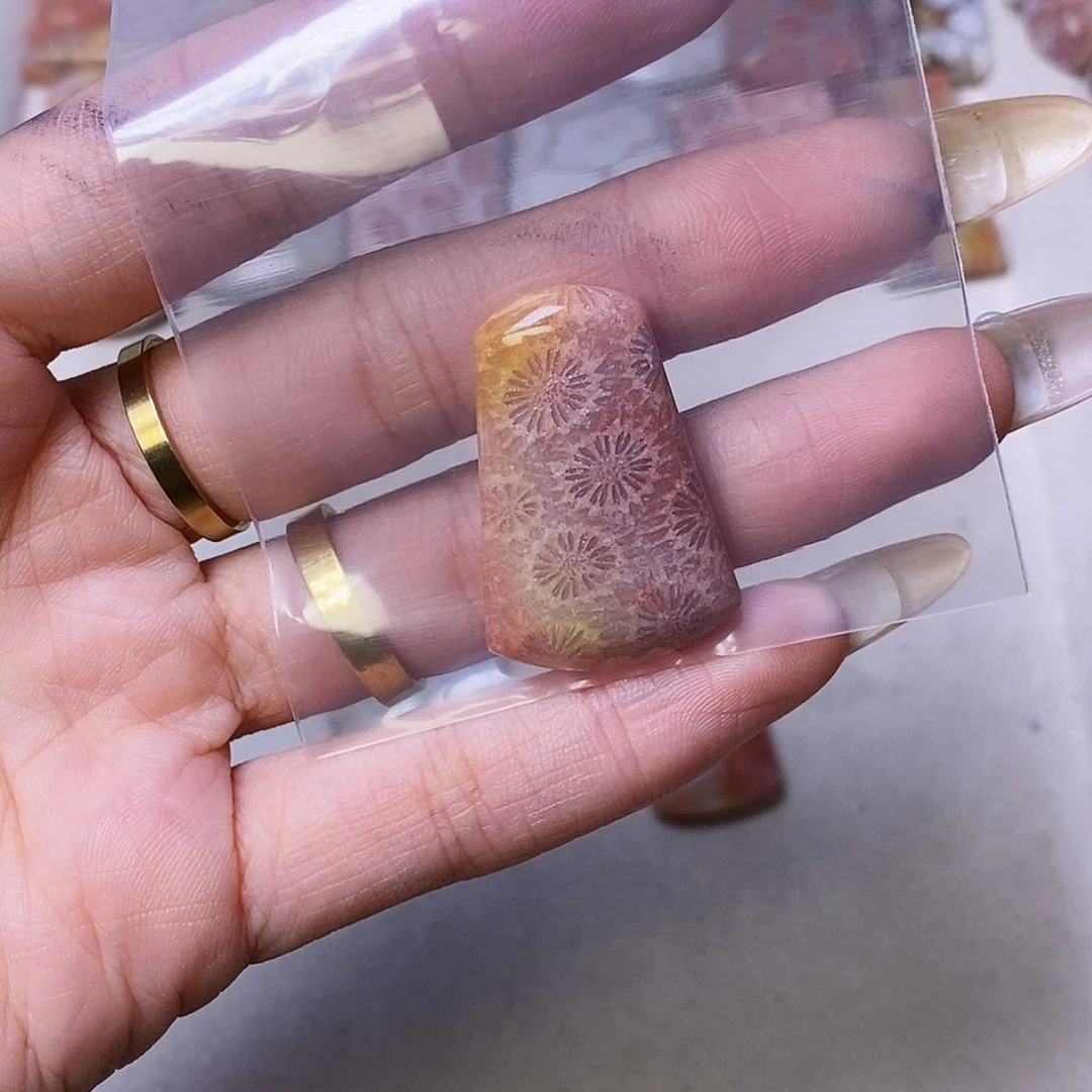 查罗石合金颈饰O****g