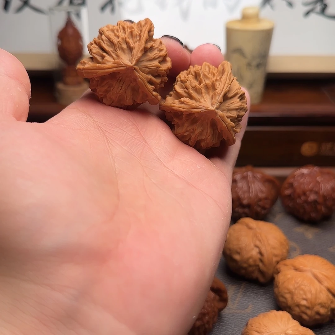 文玩核桃吊坠秦闷奔