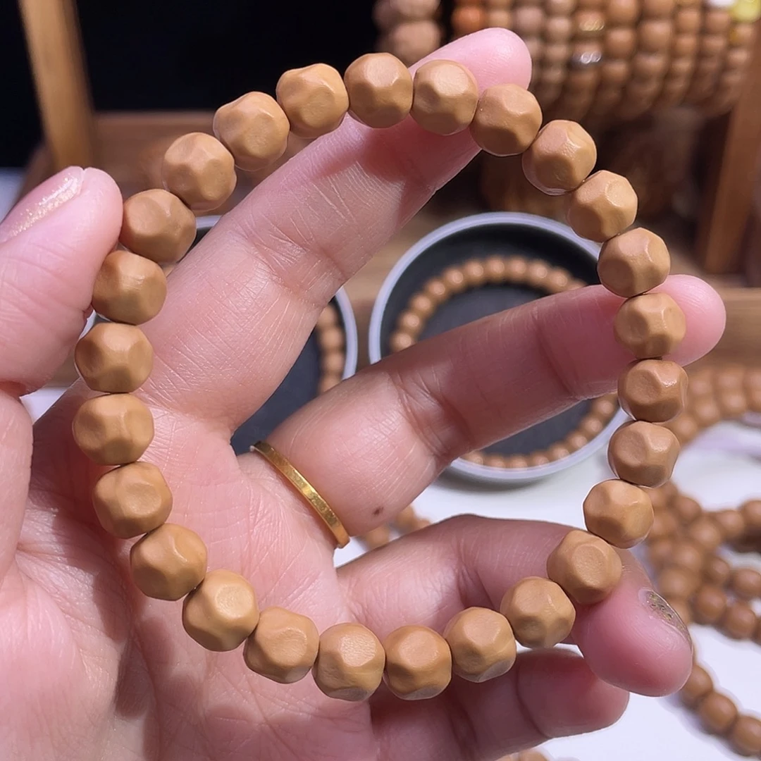 唱***响猴头核桃吊坠糖豆无相8.2mm全品