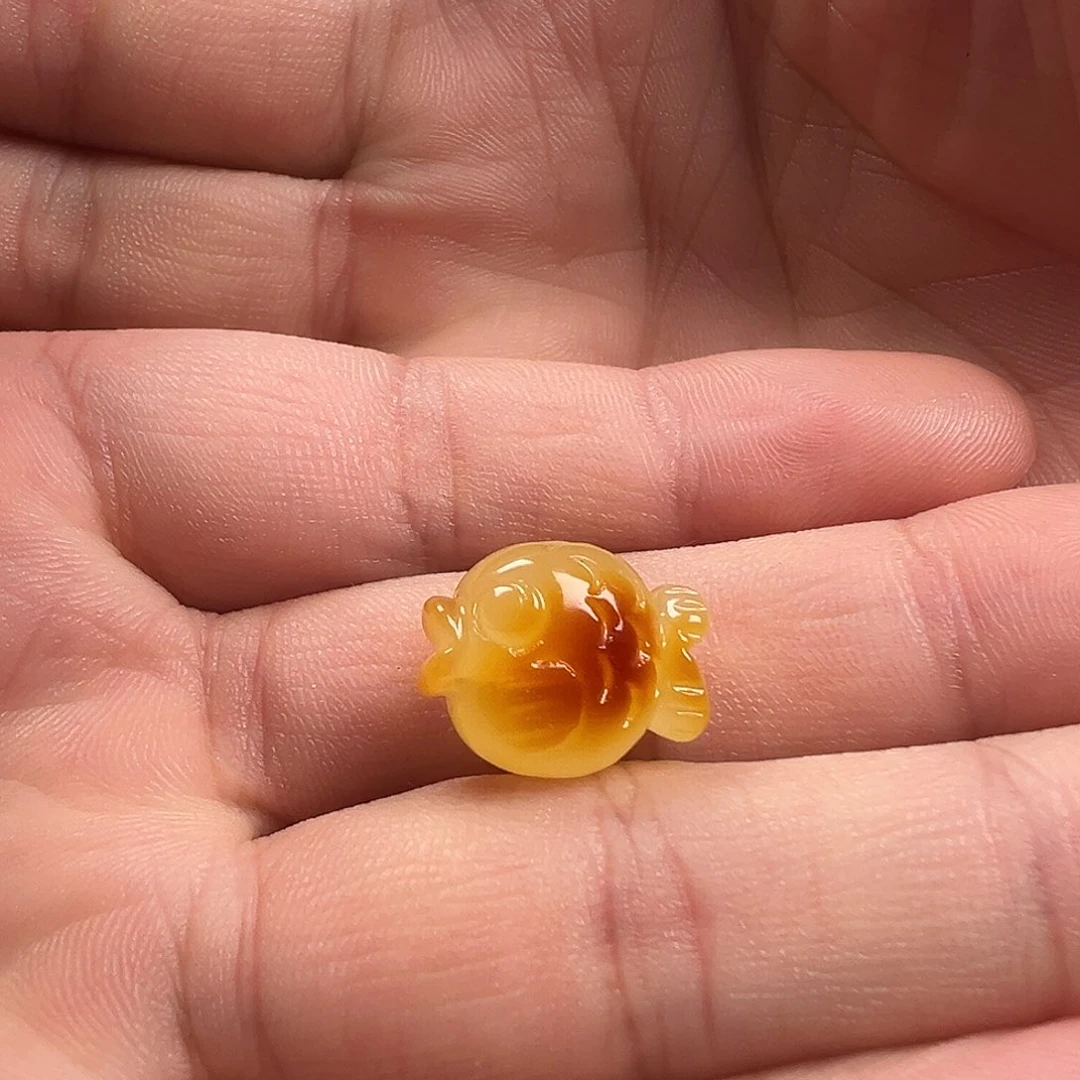 蜜蜡颈饰未镶嵌小胖鱼（打孔不退换）