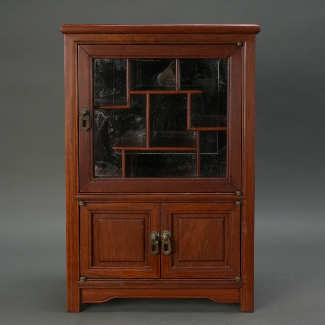 LOT 060628 20世纪 花梨木博古柜【古董拍卖】