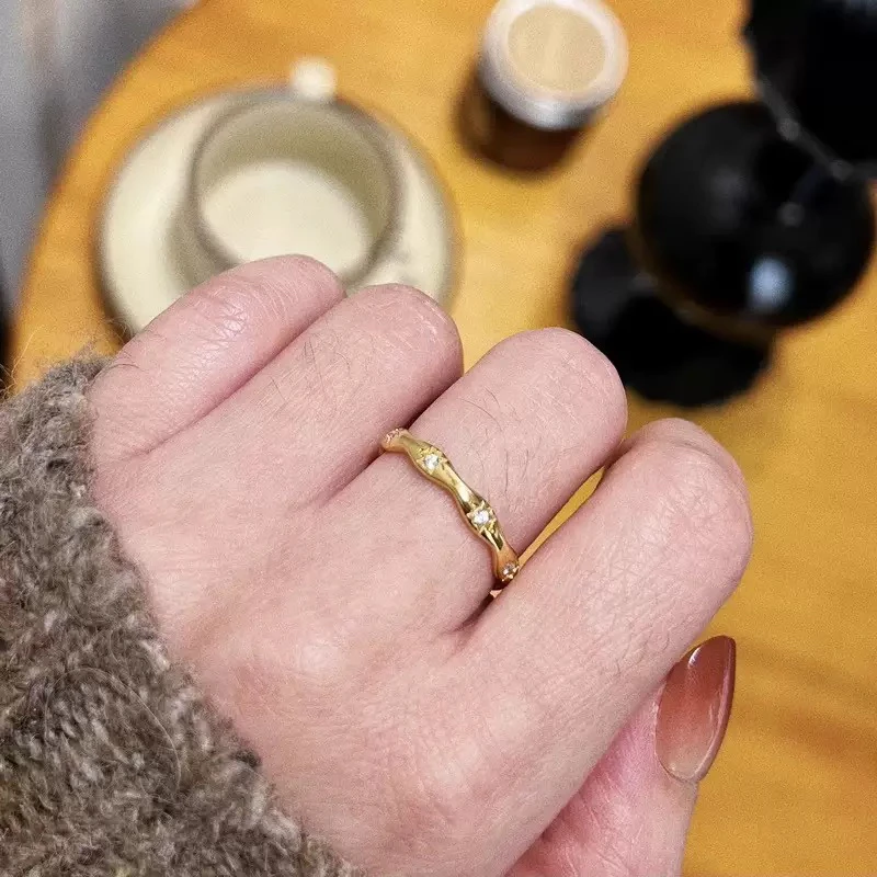 钛钢戒指 轻奢八芒星闪钻金色波浪ins风气质精致戒指