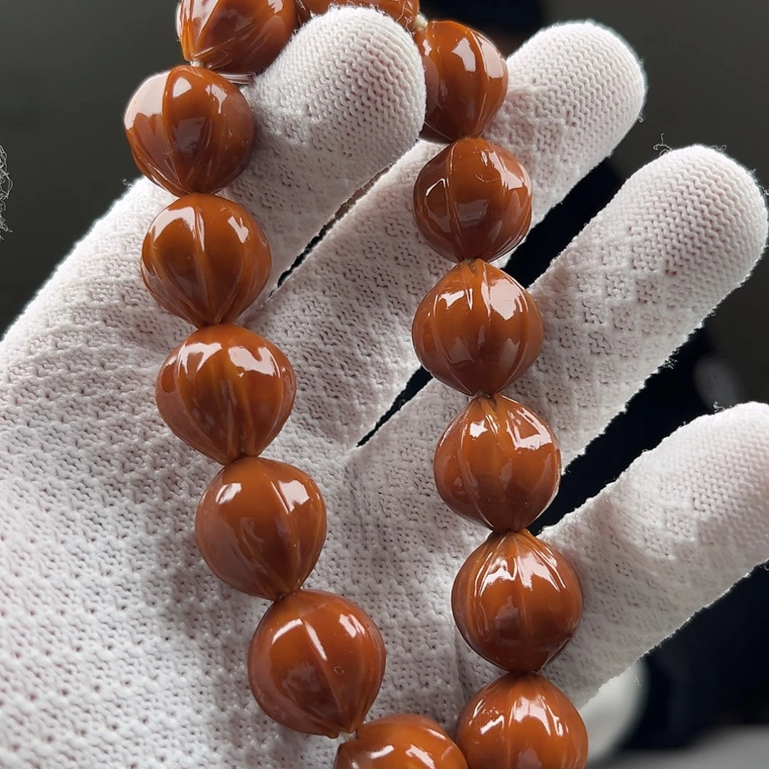 张***林猴头核桃吊坠张阿林铁盒