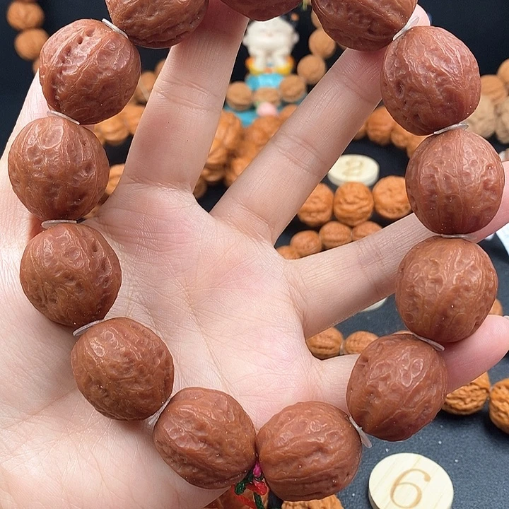 文玩核桃手串红皮光头手串
