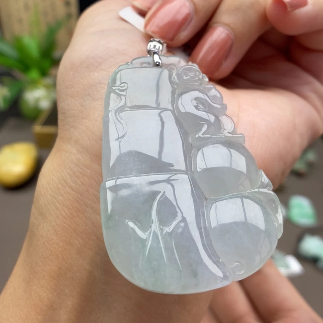 翡翠18K金镶嵌颈饰吊坠33