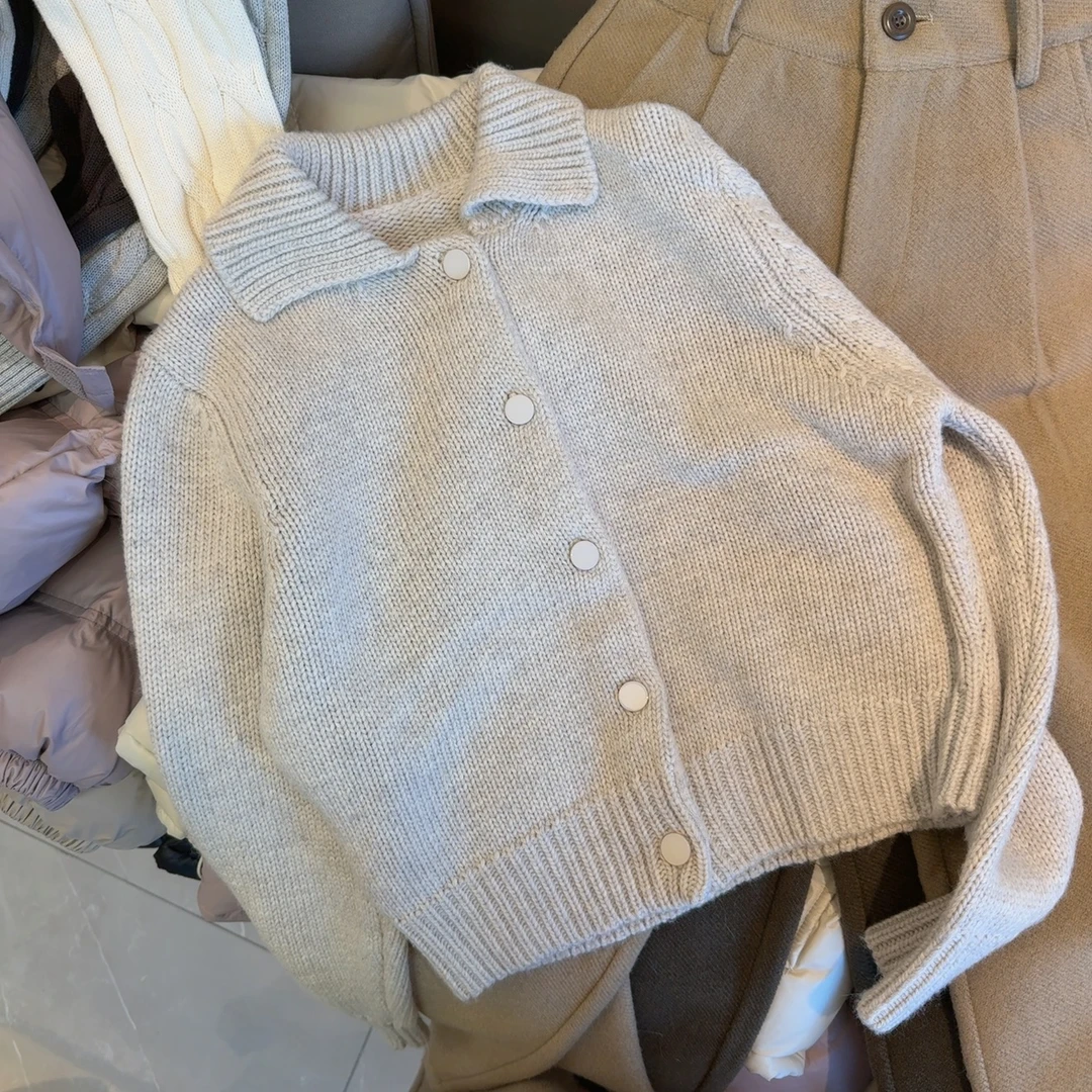 两小吱《翻领毛衣》慵懒高级感翻领开衫