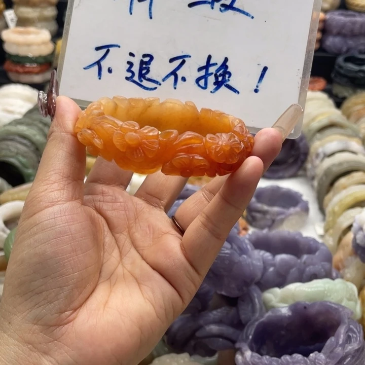 石英岩玉未镶嵌手镯