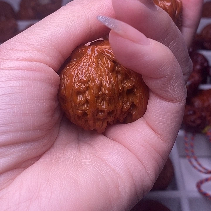 赫***名吊坠文玩核桃文玩