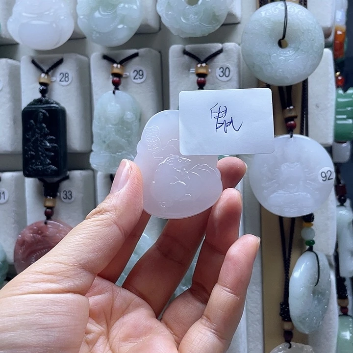 和田玉（青玉）未镶嵌颈饰