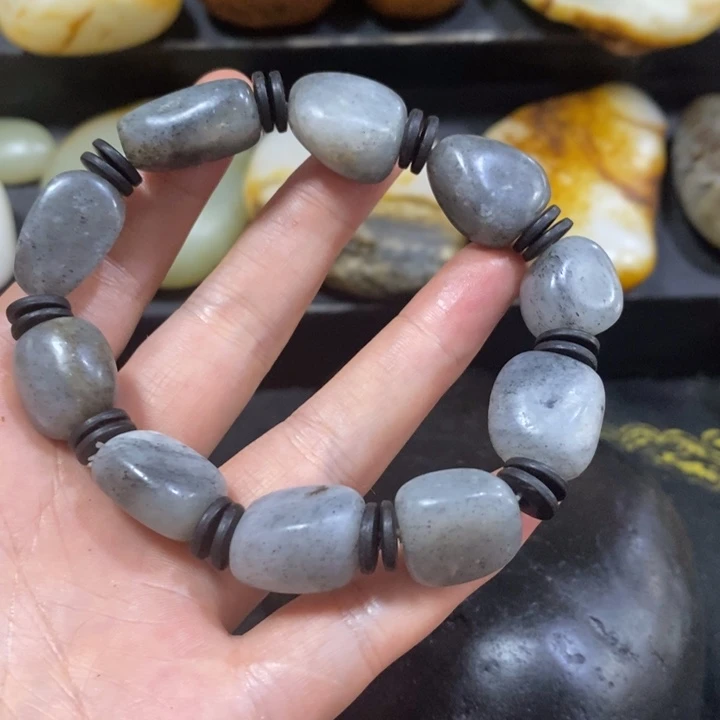 可***里和田玉（糖玉）未镶嵌挂件