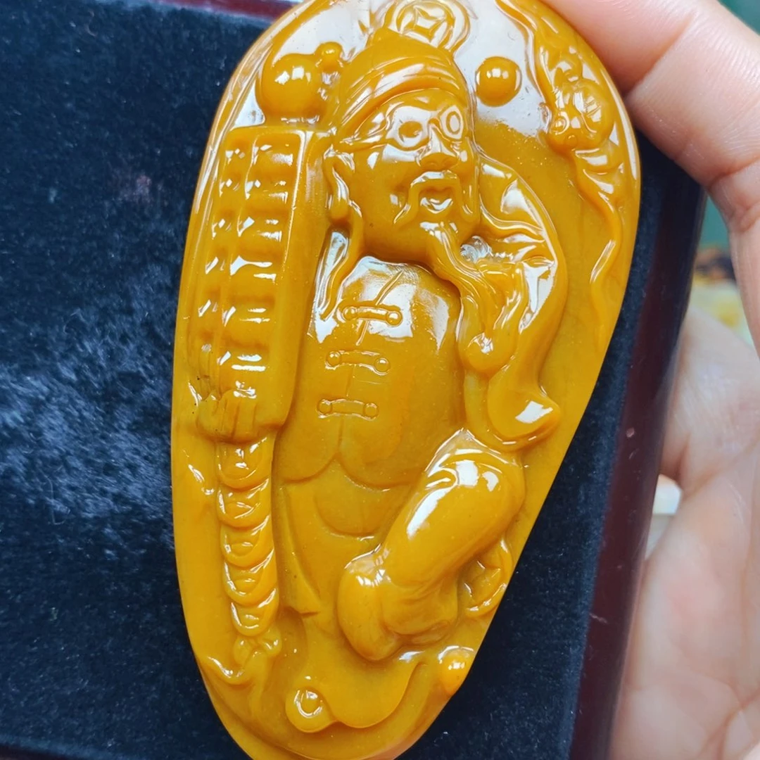 石英质玉（黄龙玉）未镶嵌颈饰