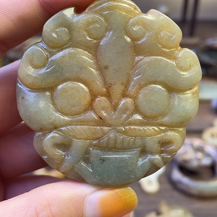 未镶嵌和田玉（糖玉）挂件