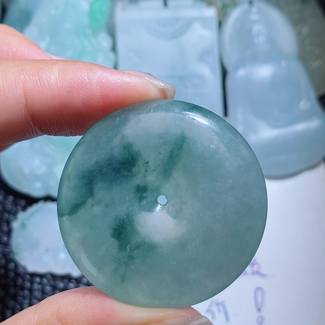 未镶嵌定制翡翠毛货付款后确认抛光