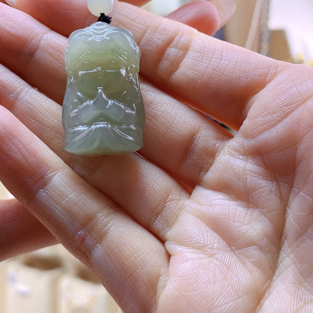 和田玉吊坠(赠链)未镶嵌亿**气