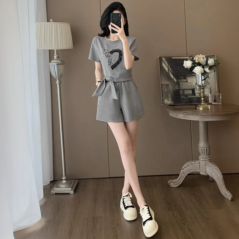 欧货时尚运动套装女夏季2025新款宽松休闲减龄炸街短袖短裤两件套