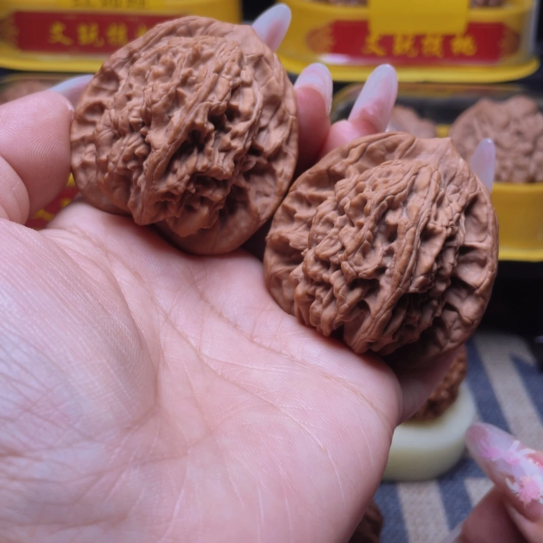 文玩核桃吊坠47粗筋麦穗虎头