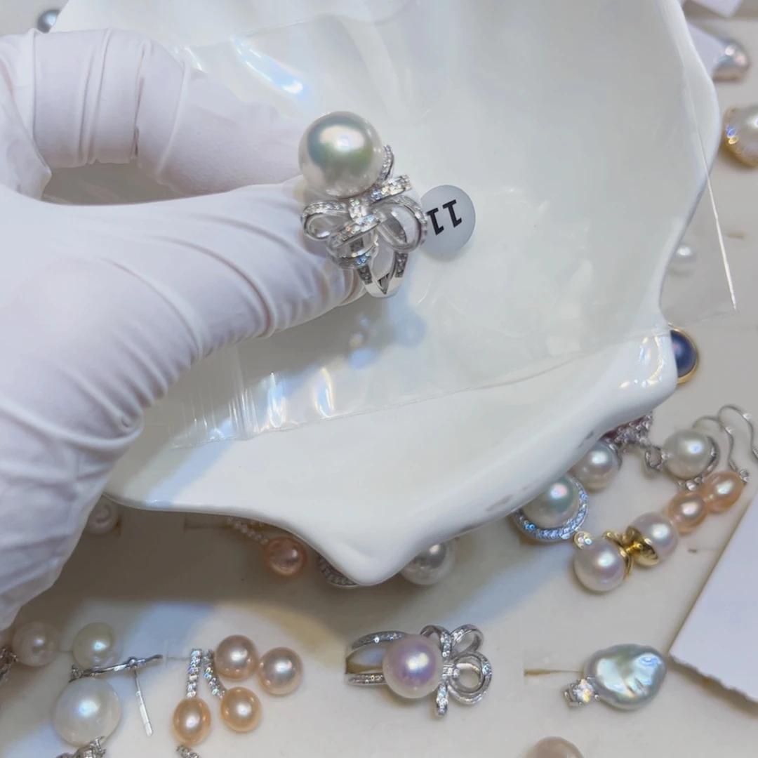 银S925镶嵌淡水珍珠耳饰