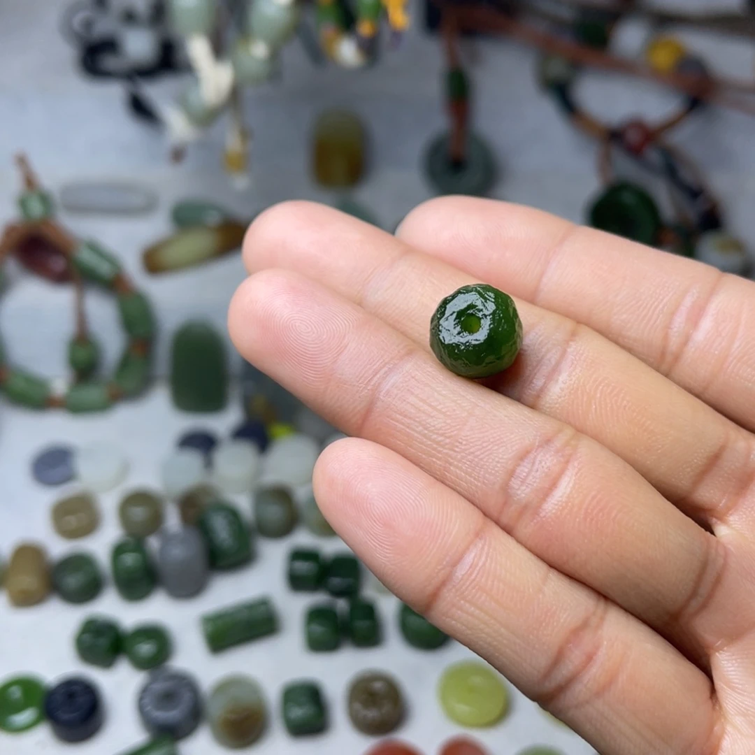 和田玉颈饰未镶嵌小****口