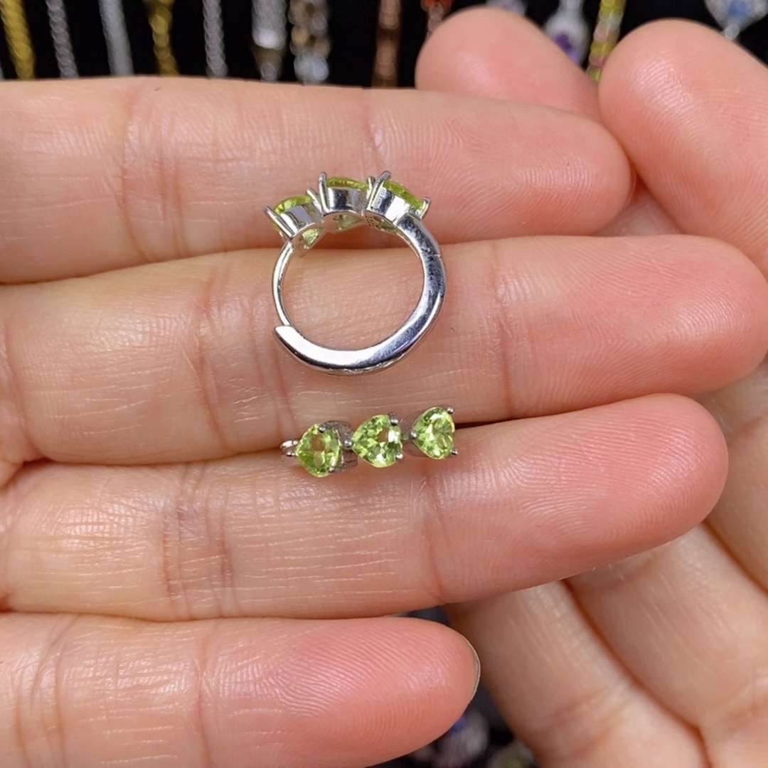 橄榄石耳饰银S925镶嵌