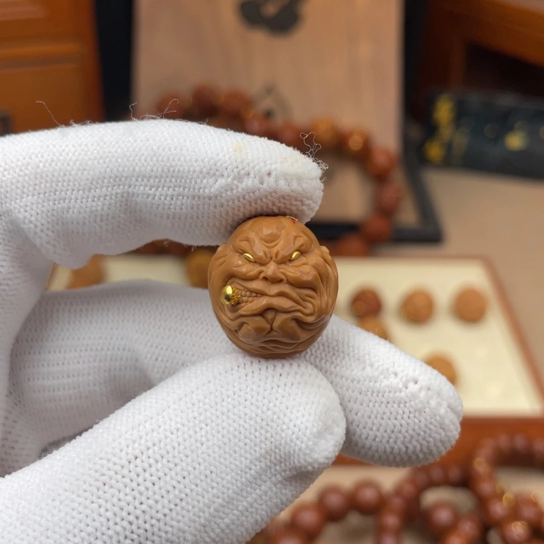 猴头核桃把件四**甲烟鬼