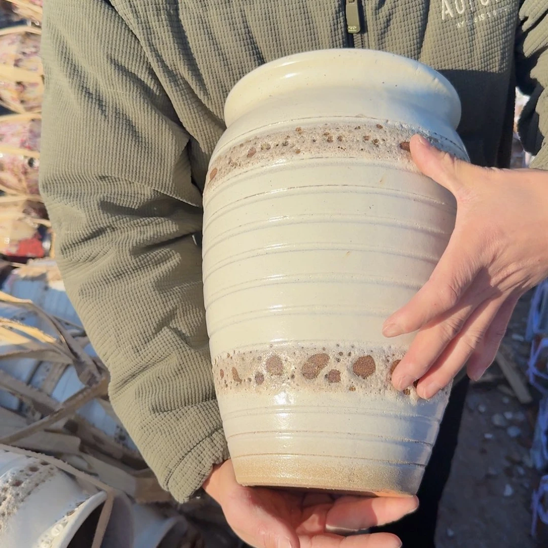 紫砂花盆口20高30（一个圈圈白色