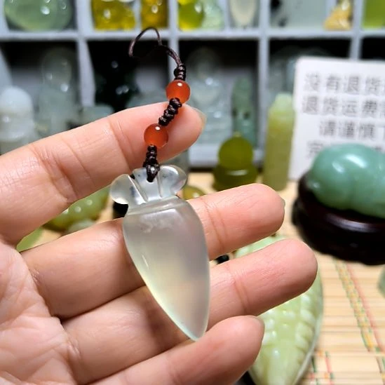 未镶嵌蛇纹石玉颈饰