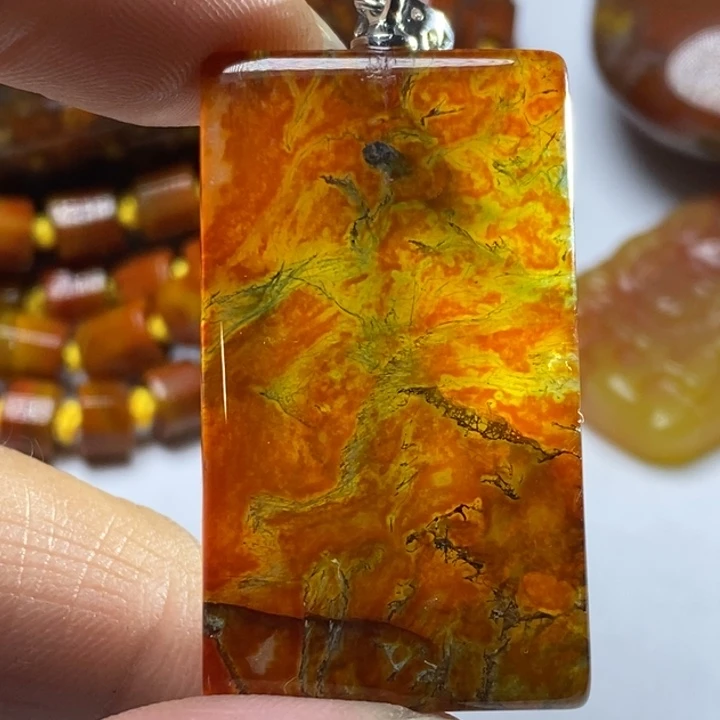 玛瑙/玉髓颈饰未镶嵌